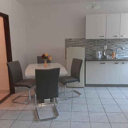 Apartman Curcic Knin Eksteriør bilde