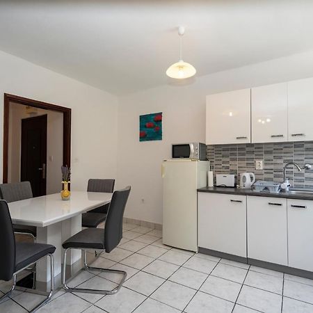 Apartman Curcic Knin Eksteriør bilde