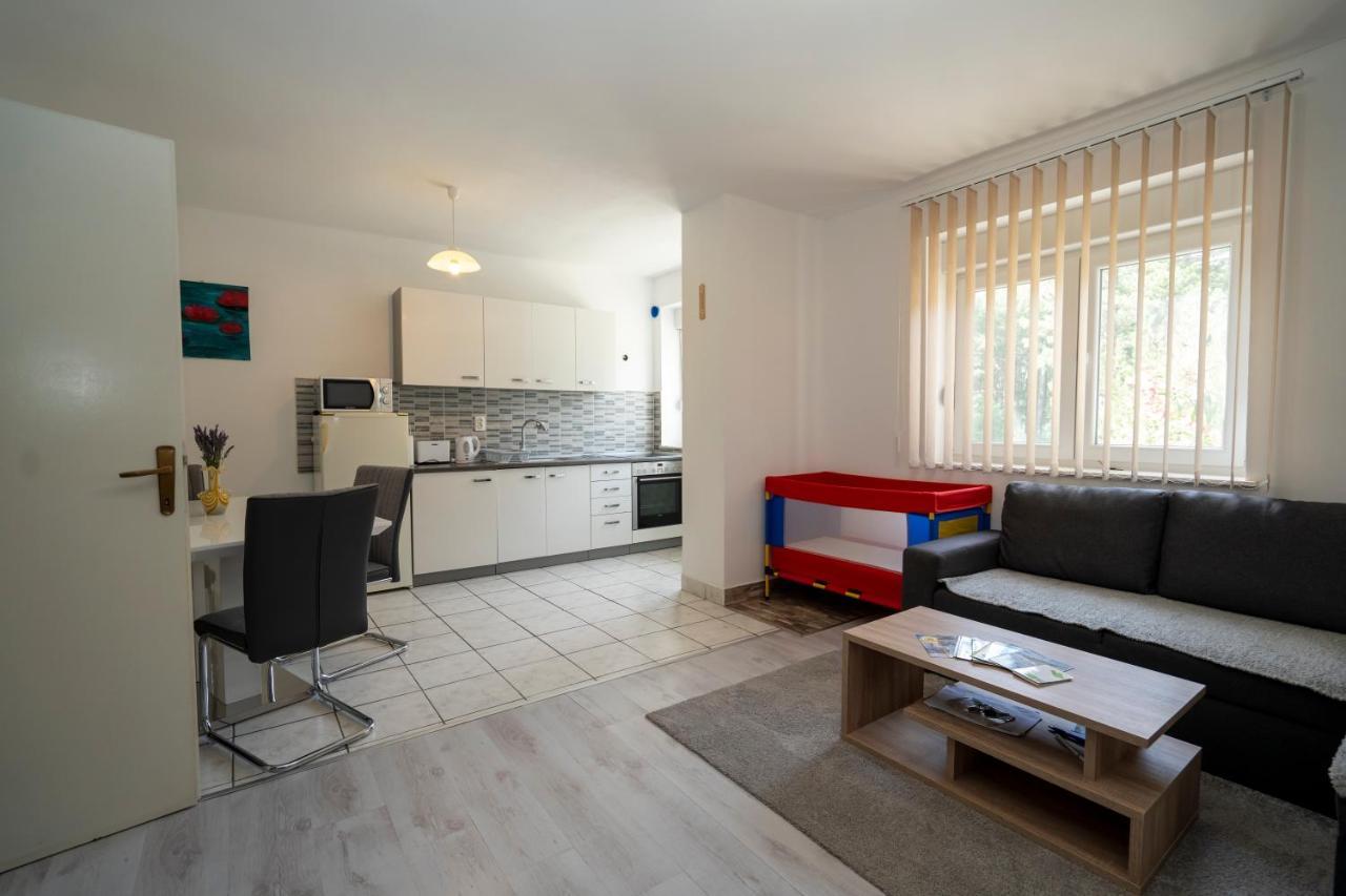 Apartman Curcic Knin Eksteriør bilde