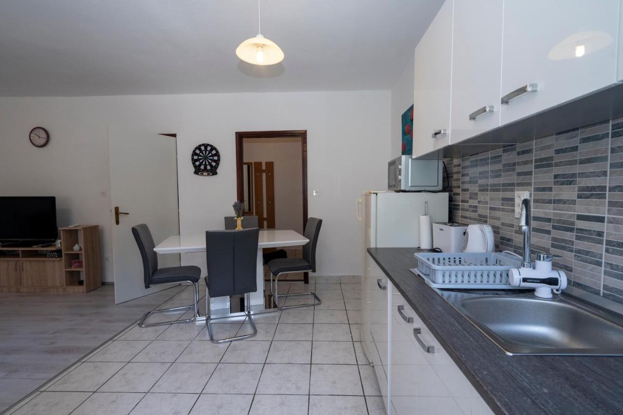 Apartman Curcic Knin Eksteriør bilde
