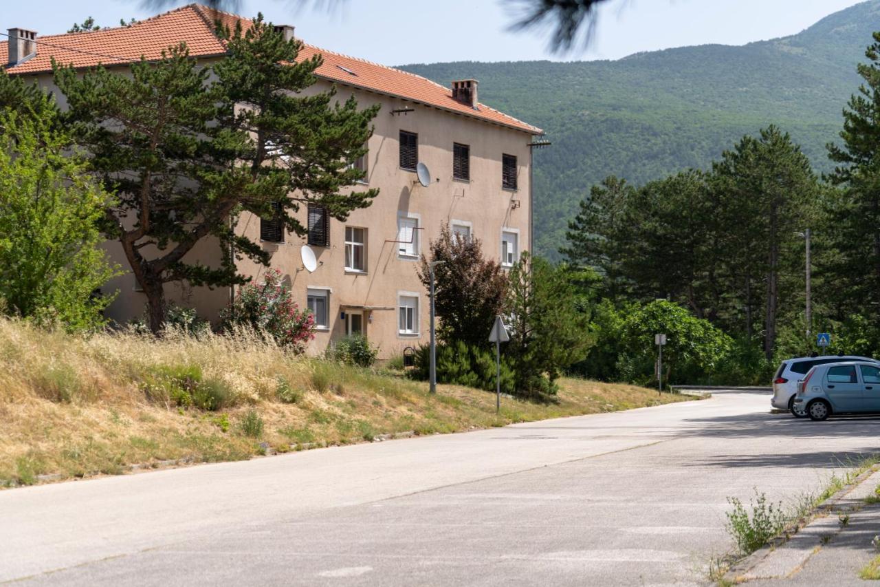 Apartman Curcic Knin Eksteriør bilde